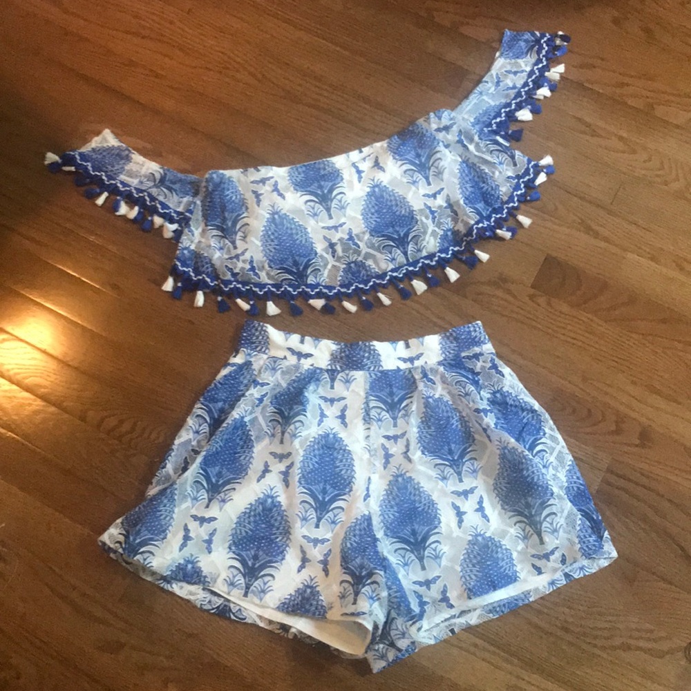 Two piece set